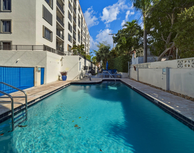 2300 Ne 33rd Avenue - Photo Thumbnail 19