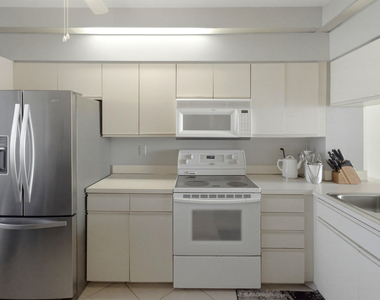 2300 Ne 33rd Avenue - Photo Thumbnail 6