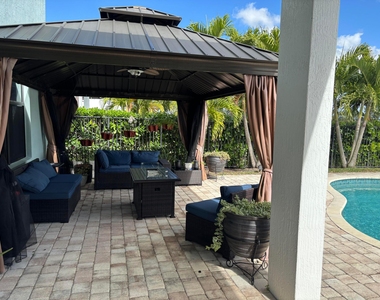 4834 Sand Dollar Drive - Photo Thumbnail 11
