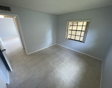4185 Oak Terrace Drive - Photo Thumbnail 6