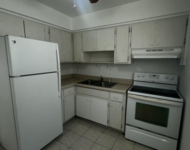 13 Ne 2nd Avenue - Photo Thumbnail 4