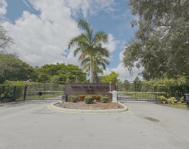 10157 La Reina Road - Photo Thumbnail 2