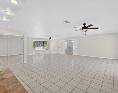 10157 La Reina Road - Photo Thumbnail 13