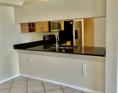 6418 Emerald Dunes  W/garage - Photo Thumbnail 3