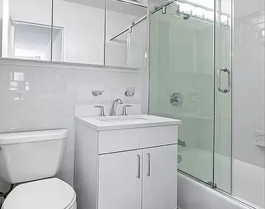 240 East 82nd Street - Photo Thumbnail 3