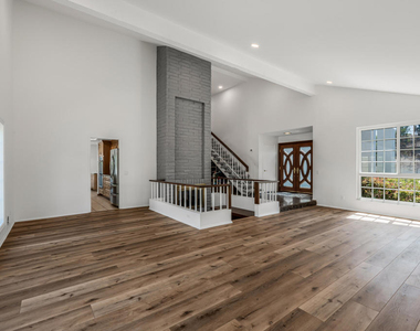 327 Bethany Street - Photo Thumbnail 6