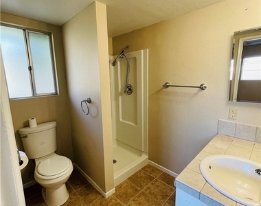 678 Monterey Place - Photo Thumbnail 18