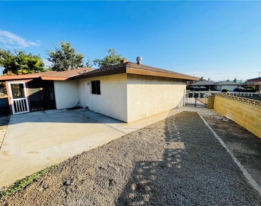 678 Monterey Place - Photo Thumbnail 31