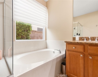 78688 Sunrise Canyon Avenue - Photo Thumbnail 31