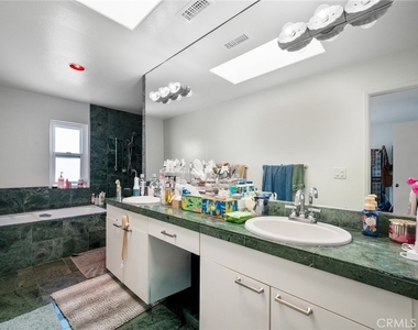 867 Aubrey Court - Photo Thumbnail 12