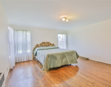 3744 Pine - Photo Thumbnail 15