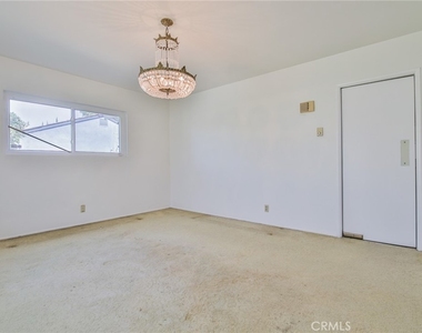 3744 Pine - Photo Thumbnail 2