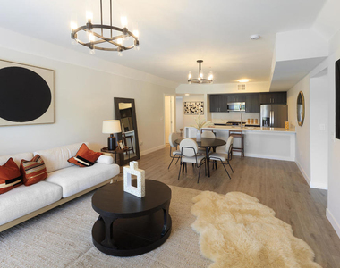 1300 W Mission Boulevard - Photo Thumbnail 5