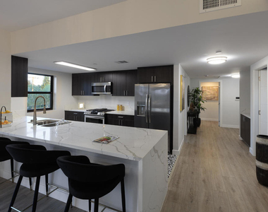 1300 W Mission Boulevard - Photo Thumbnail 17