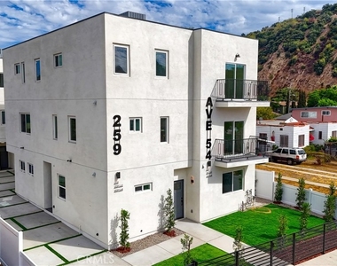 257 S Avenue 54 - Photo Thumbnail 1