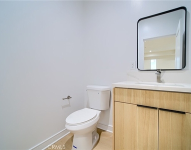 257 S Avenue 54 - Photo Thumbnail 8