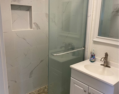 1408 Argonne Avenue - Photo Thumbnail 4