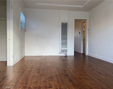 1408 Argonne Avenue - Photo Thumbnail 7