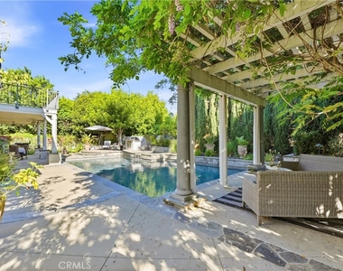 25881 Nellie Gail Rd Road - Photo Thumbnail 18