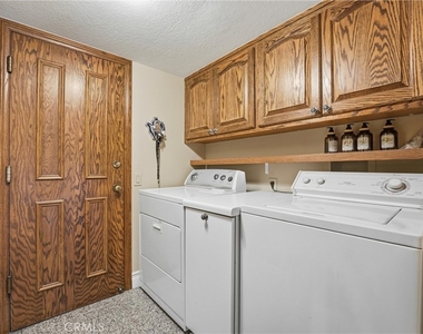 25881 Nellie Gail Rd Road - Photo Thumbnail 11