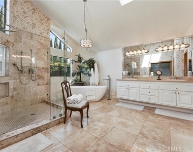 25881 Nellie Gail Rd Road - Photo Thumbnail 15