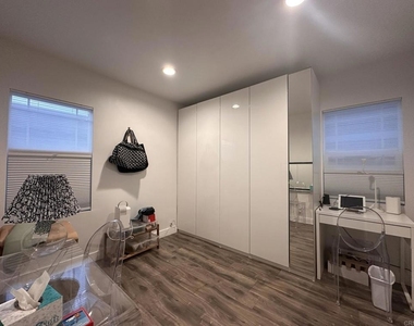 4043 W 159th Street - Photo Thumbnail 13