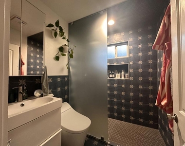 4043 W 159th Street - Photo Thumbnail 10