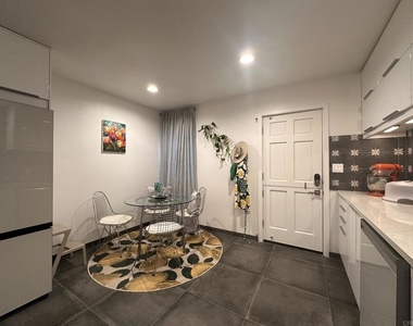 4043 W 159th Street - Photo Thumbnail 9