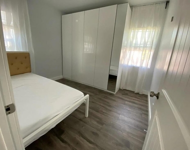 4043 W 159th Street - Photo Thumbnail 14