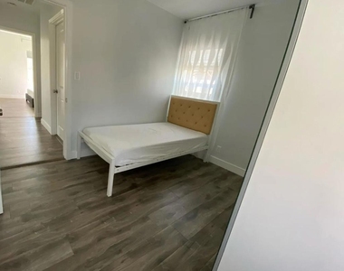 4043 W 159th Street - Photo Thumbnail 15