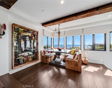 1920 Ocean Way - Photo Thumbnail 4