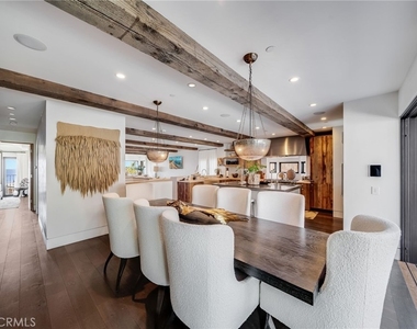 1920 Ocean Way - Photo Thumbnail 11