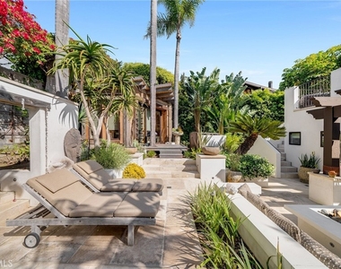 1920 Ocean Way - Photo Thumbnail 33