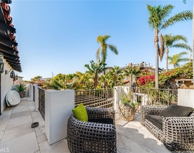1920 Ocean Way - Photo Thumbnail 27