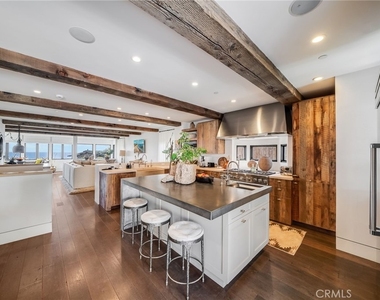 1920 Ocean Way - Photo Thumbnail 10