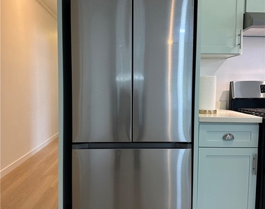 956 E 43rd - Photo Thumbnail 5