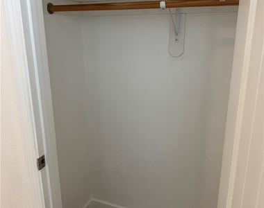 956 E 43rd - Photo Thumbnail 15