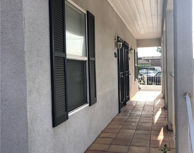 956 E 43rd - Photo Thumbnail 27