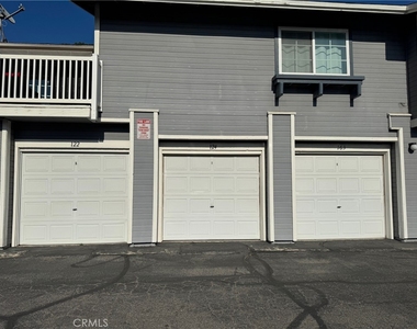 1784 Shady Oaks Court - Photo Thumbnail 14