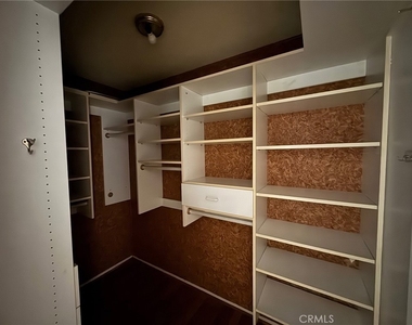 1784 Shady Oaks Court - Photo Thumbnail 10