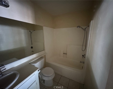 1784 Shady Oaks Court - Photo Thumbnail 12