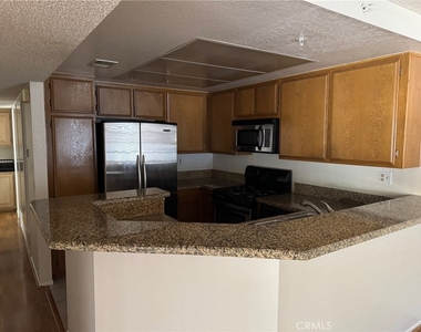 1784 Shady Oaks Court - Photo Thumbnail 3