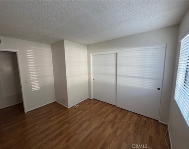 1784 Shady Oaks Court - Photo Thumbnail 7