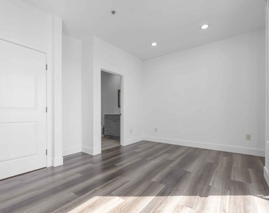 6006 Klump Avenue - Photo Thumbnail 19