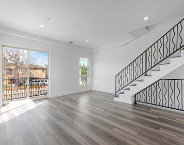 6006 Klump Avenue - Photo Thumbnail 15