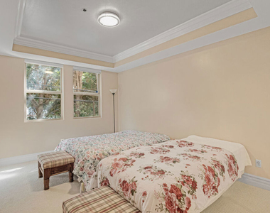 850 N Croft Avenue - Photo Thumbnail 21
