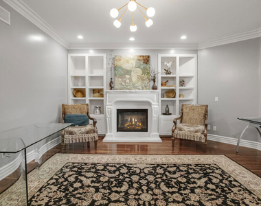 850 N Croft Avenue - Photo Thumbnail 11