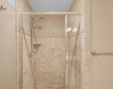 850 N Croft Avenue - Photo Thumbnail 23