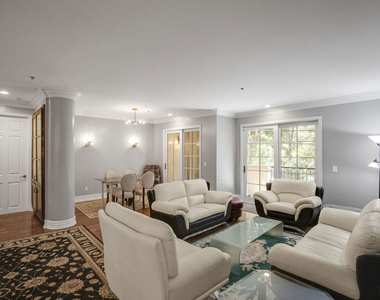 850 N Croft Avenue - Photo Thumbnail 6