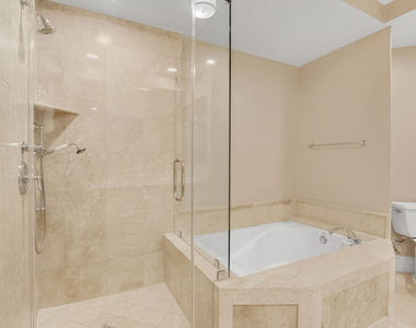 850 N Croft Avenue - Photo Thumbnail 20